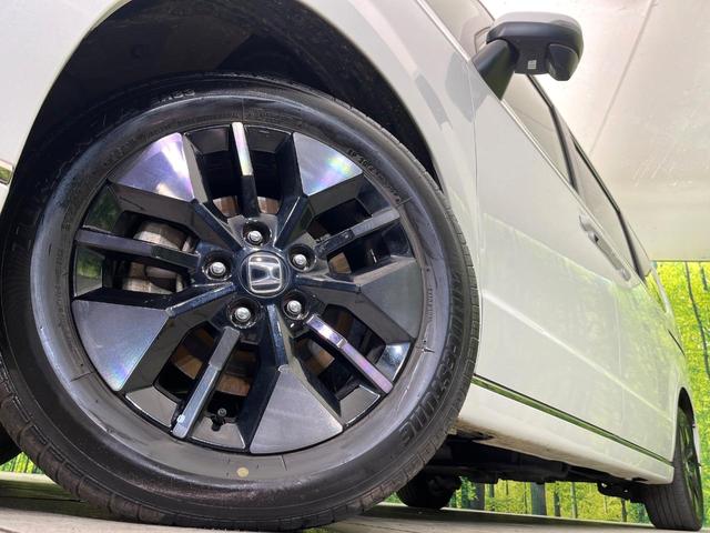 【純正１６インチアルミホイール】外観にマッチした純正アルミホイールを装着しております。各種社外アルミホイールや、スタッドレスタイヤも取扱いしております。是非ご相談ください♪