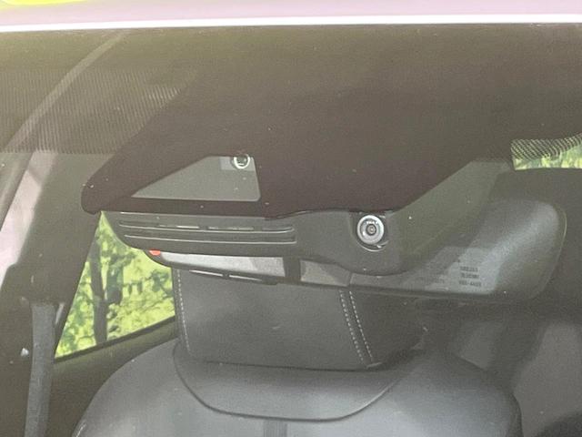 ヤリスクロス ハイブリッドＺ　禁煙車　純正８型ディスプレイオーディオ　全周囲カメラ　Ｂｌｕｅｔｏｏｔｈ　衝突軽減装置　レーダークルコン　ＬＥＤヘッドライト　オートハイビーム　ブラインドスポットモニター　前席シートヒーター　ＥＴＣ（5枚目）