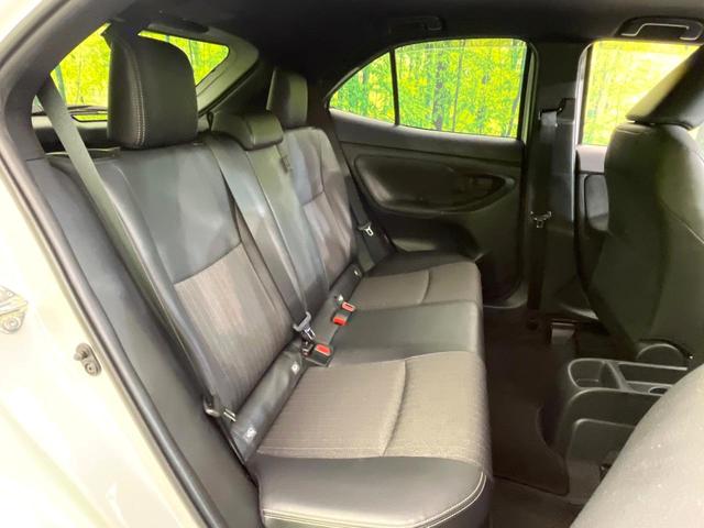 ヤリスクロス ハイブリッドＺ　禁煙車　純正８型ディスプレイオーディオ　全周囲カメラ　Ｂｌｕｅｔｏｏｔｈ　衝突軽減装置　レーダークルコン　ＬＥＤヘッドライト　オートハイビーム　ブラインドスポットモニター　前席シートヒーター　ＥＴＣ（9枚目）