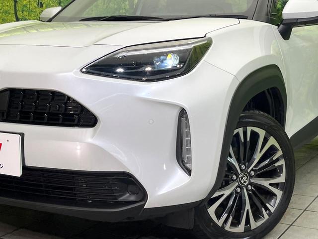 ヤリスクロス ハイブリッドＺ　禁煙車　純正８型ディスプレイオーディオ　全周囲カメラ　Ｂｌｕｅｔｏｏｔｈ　衝突軽減装置　レーダークルコン　ＬＥＤヘッドライト　オートハイビーム　ブラインドスポットモニター　前席シートヒーター　ＥＴＣ（12枚目）