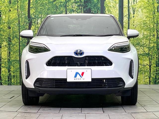 ヤリスクロス ハイブリッドＺ　禁煙車　純正８型ディスプレイオーディオ　全周囲カメラ　Ｂｌｕｅｔｏｏｔｈ　衝突軽減装置　レーダークルコン　ＬＥＤヘッドライト　オートハイビーム　ブラインドスポットモニター　前席シートヒーター　ＥＴＣ（14枚目）