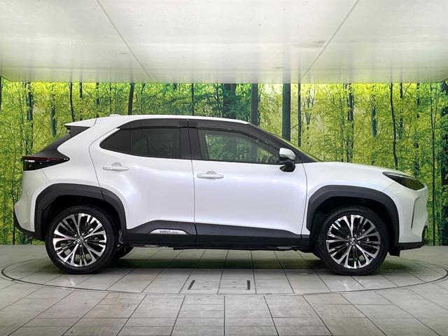 ヤリスクロス ハイブリッドＺ　禁煙車　純正８型ディスプレイオーディオ　全周囲カメラ　Ｂｌｕｅｔｏｏｔｈ　衝突軽減装置　レーダークルコン　ＬＥＤヘッドライト　オートハイビーム　ブラインドスポットモニター　前席シートヒーター　ＥＴＣ（26枚目）