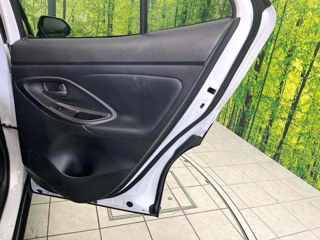 ヤリスクロス ハイブリッドＺ　禁煙車　純正８型ディスプレイオーディオ　全周囲カメラ　Ｂｌｕｅｔｏｏｔｈ　衝突軽減装置　レーダークルコン　ＬＥＤヘッドライト　オートハイビーム　ブラインドスポットモニター　前席シートヒーター　ＥＴＣ（35枚目）