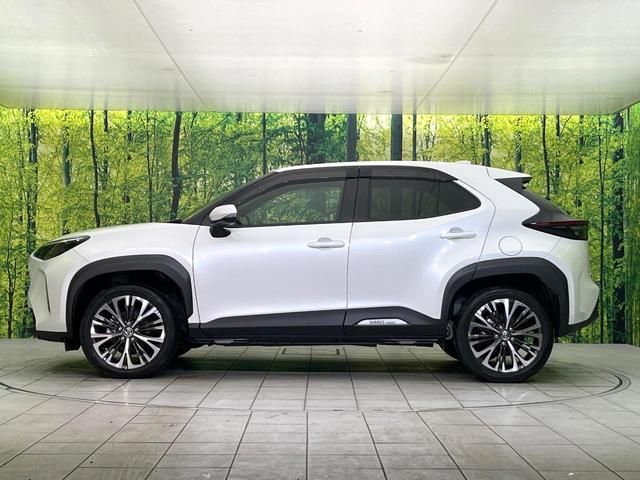 ヤリスクロス ハイブリッドＺ　禁煙車　純正８型ディスプレイオーディオ　全周囲カメラ　Ｂｌｕｅｔｏｏｔｈ　衝突軽減装置　レーダークルコン　ＬＥＤヘッドライト　オートハイビーム　ブラインドスポットモニター　前席シートヒーター　ＥＴＣ（42枚目）