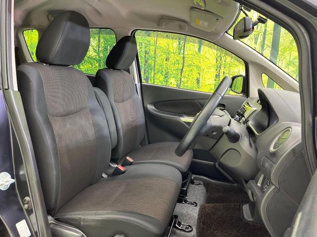 デイズ ハイウェイスター　Ｇ　４ＷＤ　禁煙車　全周囲カメラ　オーディオ　Ｂｌｕｅｔｏｏｔｈ接続　ＣＤ再生　ＨＩＤヘッド／フォグライト　オートライトスマートキー　アイドリングストップ　盗難防止装システム　純正１５インチアルミホイール（9枚目）