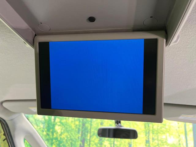 セレナ ハイウェイスター　禁煙車　純正ナビ　バックカメラ　ＣＤ／ＤＶＤ／フルセグ　Ｂｌｕｅｔｏｏｔｈ接続　純正フリップダウンモニター　両側電動スライドドア　ＨＩＤヘッドライト　オートライト　革巻きステアリング　オートエアコン（5枚目）