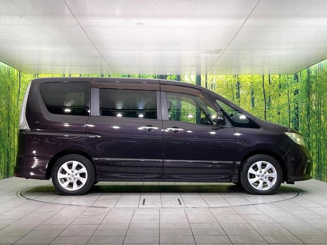 セレナ ハイウェイスター　禁煙車　純正ナビ　バックカメラ　ＣＤ／ＤＶＤ／フルセグ　Ｂｌｕｅｔｏｏｔｈ接続　純正フリップダウンモニター　両側電動スライドドア　ＨＩＤヘッドライト　オートライト　革巻きステアリング　オートエアコン（26枚目）
