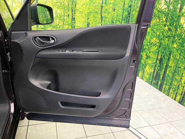 セレナ ハイウェイスター　禁煙車　純正ナビ　バックカメラ　ＣＤ／ＤＶＤ／フルセグ　Ｂｌｕｅｔｏｏｔｈ接続　純正フリップダウンモニター　両側電動スライドドア　ＨＩＤヘッドライト　オートライト　革巻きステアリング　オートエアコン（34枚目）