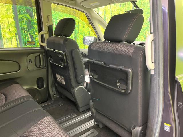 セレナ ハイウェイスター　禁煙車　純正ナビ　バックカメラ　ＣＤ／ＤＶＤ／フルセグ　Ｂｌｕｅｔｏｏｔｈ接続　純正フリップダウンモニター　両側電動スライドドア　ＨＩＤヘッドライト　オートライト　革巻きステアリング　オートエアコン（37枚目）