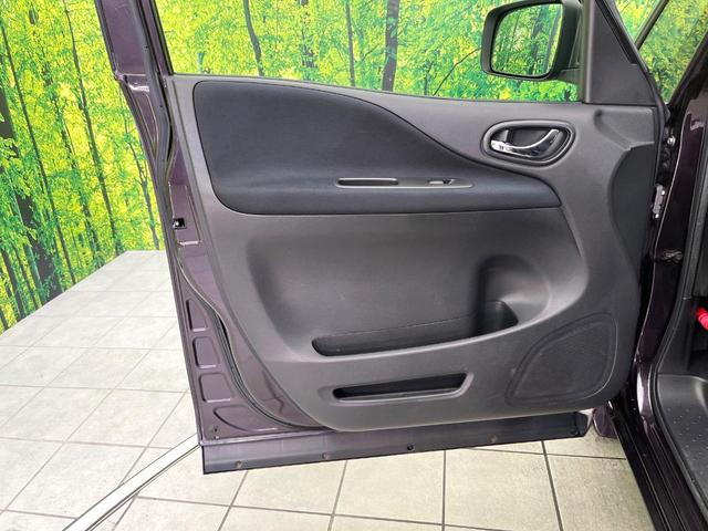 セレナ ハイウェイスター　禁煙車　純正ナビ　バックカメラ　ＣＤ／ＤＶＤ／フルセグ　Ｂｌｕｅｔｏｏｔｈ接続　純正フリップダウンモニター　両側電動スライドドア　ＨＩＤヘッドライト　オートライト　革巻きステアリング　オートエアコン（38枚目）