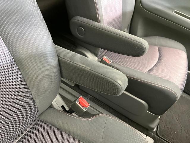 セレナ ハイウェイスター　禁煙車　純正ナビ　バックカメラ　ＣＤ／ＤＶＤ／フルセグ　Ｂｌｕｅｔｏｏｔｈ接続　純正フリップダウンモニター　両側電動スライドドア　ＨＩＤヘッドライト　オートライト　革巻きステアリング　オートエアコン（57枚目）