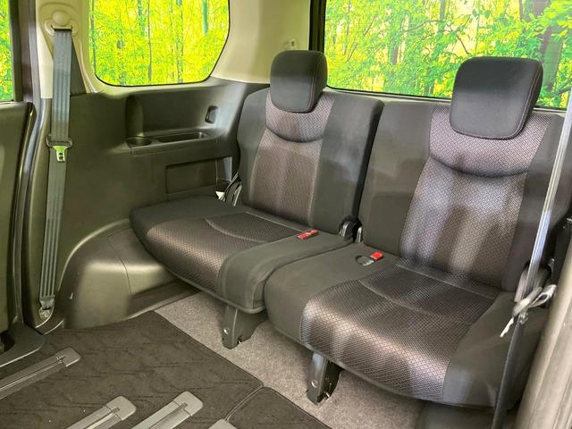 セレナ ハイウェイスター　禁煙車　純正ナビ　バックカメラ　ＣＤ／ＤＶＤ／フルセグ　Ｂｌｕｅｔｏｏｔｈ接続　純正フリップダウンモニター　両側電動スライドドア　ＨＩＤヘッドライト　オートライト　革巻きステアリング　オートエアコン（64枚目）