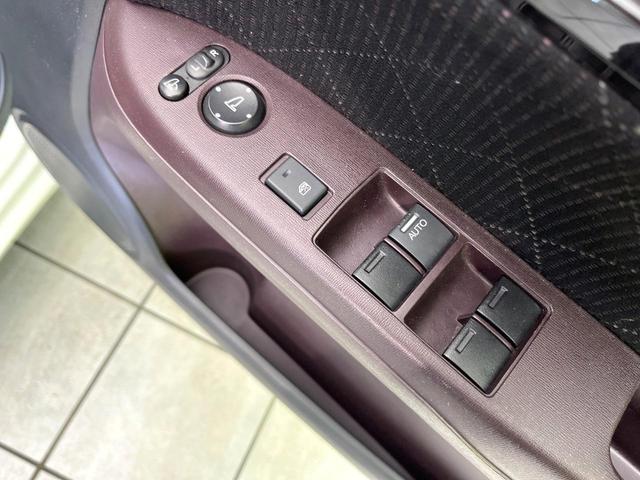 Ｎ－ＯＮＥ プレミアム　ツアラー・Ｌパッケージ　禁煙車　ターボ　ＳＤナビ　バックカメラ　ＣＤ／ＤＶＤ／フルセグＴＶ　Ｂｌｕｅｔｏｏｔｈ接続　クルーズコントロール　パドルシフト　ＨＩＤヘッドライト　オートライト　オートエアコン　スマートキー　ＥＴＣ（33枚目）