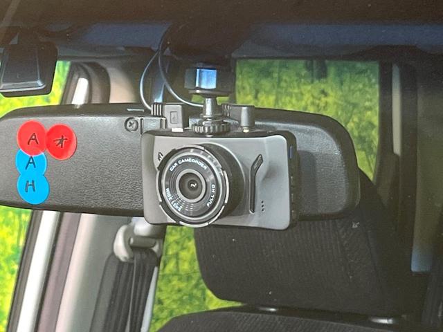 Ｎ－ＯＮＥ プレミアム　ツアラー・Ｌパッケージ　禁煙車　ターボ　ＳＤナビ　バックカメラ　ＣＤ／ＤＶＤ／フルセグＴＶ　Ｂｌｕｅｔｏｏｔｈ接続　クルーズコントロール　パドルシフト　ＨＩＤヘッドライト　オートライト　オートエアコン　スマートキー　ＥＴＣ（58枚目）