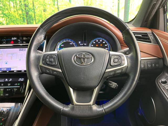 ハリアーハイブリッド プレミアム　４ＷＤ　禁煙車　後期型　純正９型ナビ　バックカメラ　ＣＤ／ＤＶＤ／フルセグ　Ｂｌｕｅｔｏｏｔｈ接続　衝突軽減装置　ＬＥＤヘッド／フォグ　オートハイビーム　シーケンシャルターンランプ　パワーバックドア（11枚目）