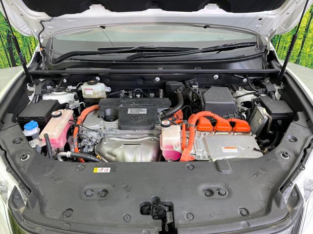 ハリアーハイブリッド プレミアム　４ＷＤ　禁煙車　後期型　純正９型ナビ　バックカメラ　ＣＤ／ＤＶＤ／フルセグ　Ｂｌｕｅｔｏｏｔｈ接続　衝突軽減装置　ＬＥＤヘッド／フォグ　オートハイビーム　シーケンシャルターンランプ　パワーバックドア（18枚目）