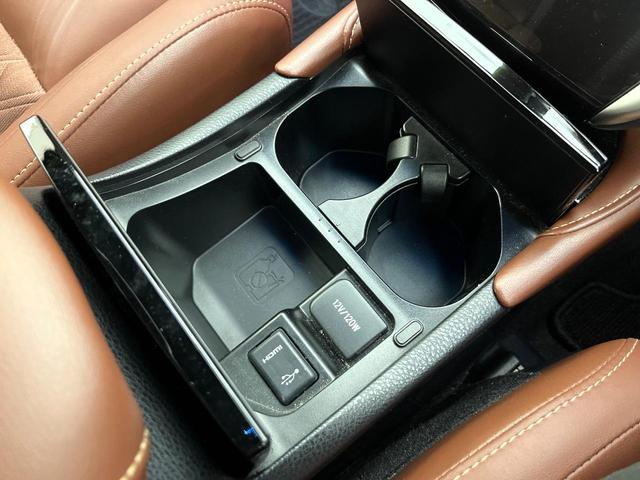 ハリアーハイブリッド プレミアム　４ＷＤ　禁煙車　後期型　純正９型ナビ　バックカメラ　ＣＤ／ＤＶＤ／フルセグ　Ｂｌｕｅｔｏｏｔｈ接続　衝突軽減装置　ＬＥＤヘッド／フォグ　オートハイビーム　シーケンシャルターンランプ　パワーバックドア（46枚目）