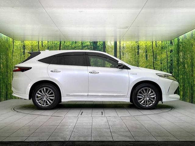 ハリアーハイブリッド プレミアム　４ＷＤ　禁煙車　後期型　純正９型ナビ　バックカメラ　ＣＤ／ＤＶＤ／フルセグ　Ｂｌｕｅｔｏｏｔｈ接続　衝突軽減装置　ＬＥＤヘッド／フォグ　オートハイビーム　シーケンシャルターンランプ　パワーバックドア（52枚目）