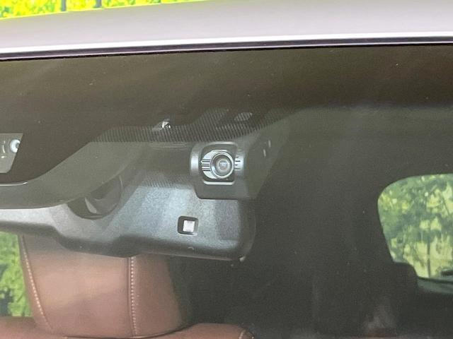 ハリアーハイブリッド プレミアム　４ＷＤ　禁煙車　後期型　純正９型ナビ　バックカメラ　ＣＤ／ＤＶＤ／フルセグ　Ｂｌｕｅｔｏｏｔｈ接続　衝突軽減装置　ＬＥＤヘッド／フォグ　オートハイビーム　シーケンシャルターンランプ　パワーバックドア（62枚目）