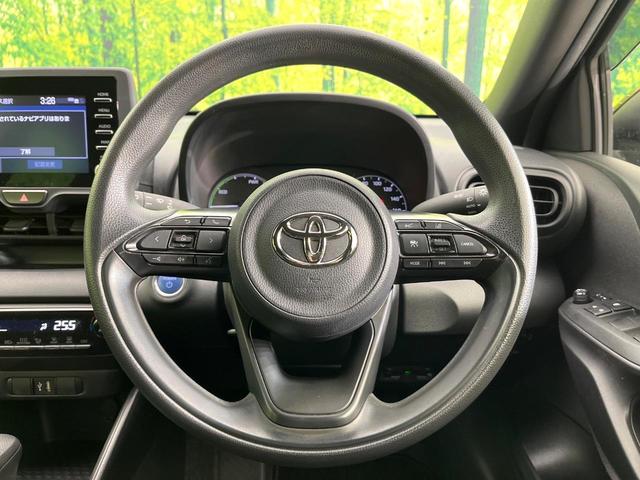 ヤリス ハイブリッドX 禁煙車 純正ディスプレイオーディオ Bluetooth接続 衝突軽減装置 レーダークルコン レーンアシスト オートハイビーム オートエアコン スマートキー ビルトインETC(11枚目)