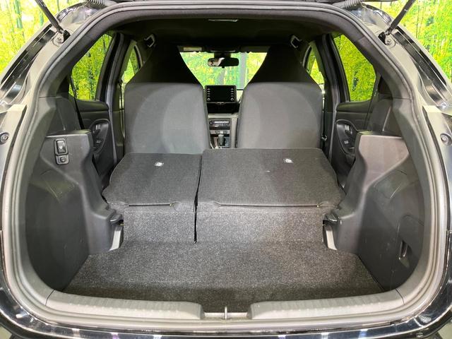 ヤリス ハイブリッドX 禁煙車 純正ディスプレイオーディオ Bluetooth接続 衝突軽減装置 レーダークルコン レーンアシスト オートハイビーム オートエアコン スマートキー ビルトインETC(27枚目)