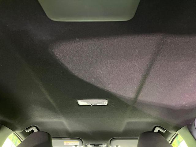 ヤリス ハイブリッドX 禁煙車 純正ディスプレイオーディオ Bluetooth接続 衝突軽減装置 レーダークルコン レーンアシスト オートハイビーム オートエアコン スマートキー ビルトインETC(28枚目)