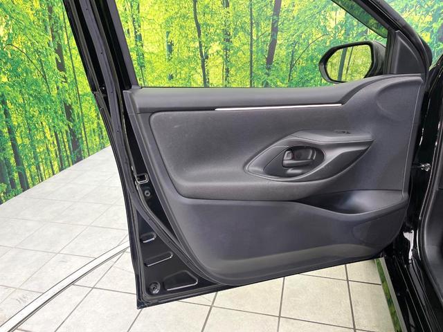 ヤリス ハイブリッドX 禁煙車 純正ディスプレイオーディオ Bluetooth接続 衝突軽減装置 レーダークルコン レーンアシスト オートハイビーム オートエアコン スマートキー ビルトインETC(37枚目)