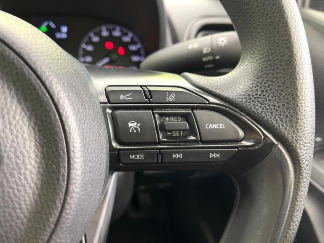ヤリス ハイブリッドX 禁煙車 純正ディスプレイオーディオ Bluetooth接続 衝突軽減装置 レーダークルコン レーンアシスト オートハイビーム オートエアコン スマートキー ビルトインETC(44枚目)