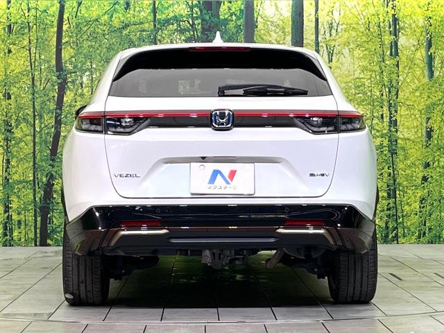 ヴェゼル ｅ：ＨＥＶ　Ｚ　４ＷＤ　禁煙車　純正９型ディスプレイ　全周囲カメラ　フルセグ　Ｂｌｕｅｔｏｏｔｈ接続　衝突軽減装置　レーンアシスト　ＬＥＤヘッド／フォグ　オートハイビーム　シーケンシャルターンランプ　電動リアゲート（15枚目）