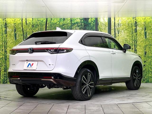 ヴェゼル ｅ：ＨＥＶ　Ｚ　４ＷＤ　禁煙車　純正９型ディスプレイ　全周囲カメラ　フルセグ　Ｂｌｕｅｔｏｏｔｈ接続　衝突軽減装置　レーンアシスト　ＬＥＤヘッド／フォグ　オートハイビーム　シーケンシャルターンランプ　電動リアゲート（17枚目）