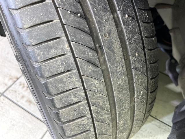 ヴェゼル ｅ：ＨＥＶ　Ｚ　４ＷＤ　禁煙車　純正９型ディスプレイ　全周囲カメラ　フルセグ　Ｂｌｕｅｔｏｏｔｈ接続　衝突軽減装置　レーンアシスト　ＬＥＤヘッド／フォグ　オートハイビーム　シーケンシャルターンランプ　電動リアゲート（22枚目）