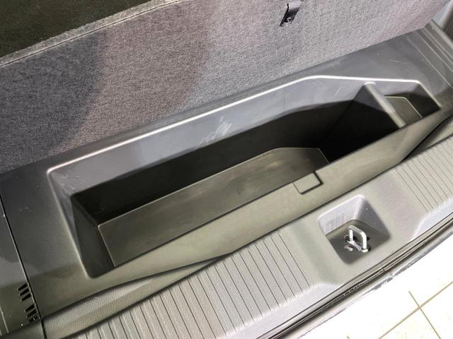 ヴェゼル ｅ：ＨＥＶ　Ｚ　４ＷＤ　禁煙車　純正９型ディスプレイ　全周囲カメラ　フルセグ　Ｂｌｕｅｔｏｏｔｈ接続　衝突軽減装置　レーンアシスト　ＬＥＤヘッド／フォグ　オートハイビーム　シーケンシャルターンランプ　電動リアゲート（29枚目）