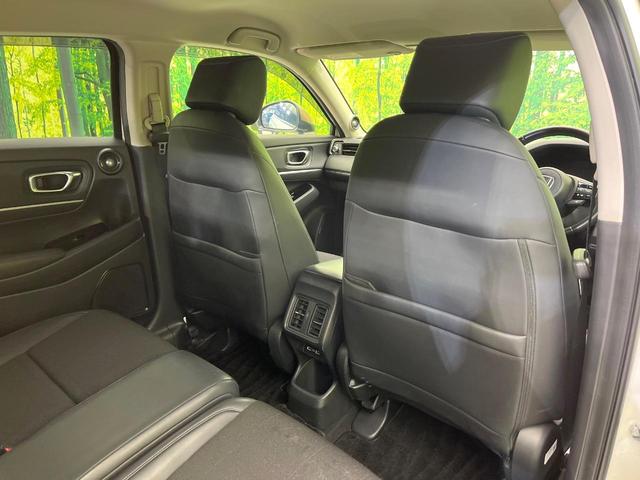 ヴェゼル ｅ：ＨＥＶ　Ｚ　４ＷＤ　禁煙車　純正９型ディスプレイ　全周囲カメラ　フルセグ　Ｂｌｕｅｔｏｏｔｈ接続　衝突軽減装置　レーンアシスト　ＬＥＤヘッド／フォグ　オートハイビーム　シーケンシャルターンランプ　電動リアゲート（37枚目）