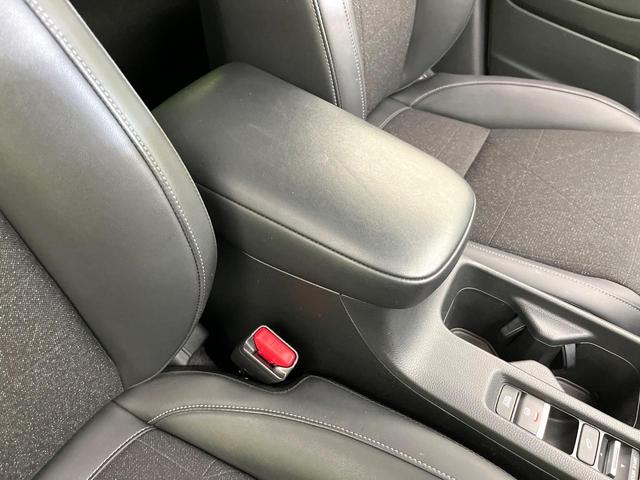 ヴェゼル ｅ：ＨＥＶ　Ｚ　４ＷＤ　禁煙車　純正９型ディスプレイ　全周囲カメラ　フルセグ　Ｂｌｕｅｔｏｏｔｈ接続　衝突軽減装置　レーンアシスト　ＬＥＤヘッド／フォグ　オートハイビーム　シーケンシャルターンランプ　電動リアゲート（63枚目）