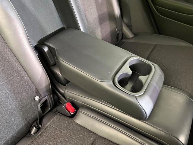 ヴェゼル ｅ：ＨＥＶ　Ｚ　４ＷＤ　禁煙車　純正９型ディスプレイ　全周囲カメラ　フルセグ　Ｂｌｕｅｔｏｏｔｈ接続　衝突軽減装置　レーンアシスト　ＬＥＤヘッド／フォグ　オートハイビーム　シーケンシャルターンランプ　電動リアゲート（67枚目）