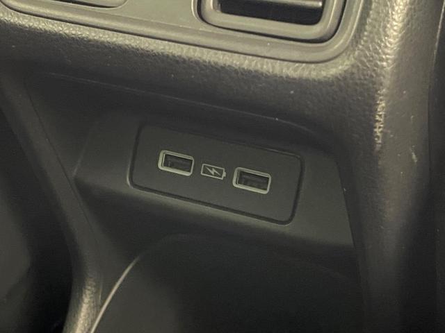 ヴェゼル ｅ：ＨＥＶ　Ｚ　４ＷＤ　禁煙車　純正９型ディスプレイ　全周囲カメラ　フルセグ　Ｂｌｕｅｔｏｏｔｈ接続　衝突軽減装置　レーンアシスト　ＬＥＤヘッド／フォグ　オートハイビーム　シーケンシャルターンランプ　電動リアゲート（68枚目）