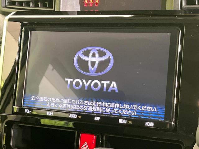 ルーミー カスタムＧ　禁煙車　後期型　純正９型ナビ　バックカメラ　ＣＤ／ＤＶＤ／フルセグ　Ｂｌｕｅｔｏｏｔｈ接続　衝突軽減装置　アダプティブクルコン　ＬＥＤヘッド／フォグ　オートライト　両側電動スライドドア　オートエアコン（3枚目）