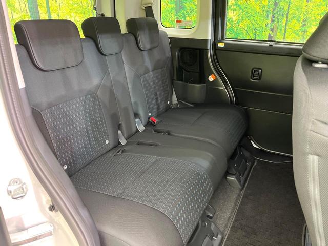 ルーミー カスタムＧ　禁煙車　後期型　純正９型ナビ　バックカメラ　ＣＤ／ＤＶＤ／フルセグ　Ｂｌｕｅｔｏｏｔｈ接続　衝突軽減装置　アダプティブクルコン　ＬＥＤヘッド／フォグ　オートライト　両側電動スライドドア　オートエアコン（9枚目）