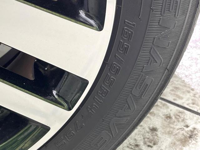 ルーミー カスタムＧ　禁煙車　後期型　純正９型ナビ　バックカメラ　ＣＤ／ＤＶＤ／フルセグ　Ｂｌｕｅｔｏｏｔｈ接続　衝突軽減装置　アダプティブクルコン　ＬＥＤヘッド／フォグ　オートライト　両側電動スライドドア　オートエアコン（23枚目）