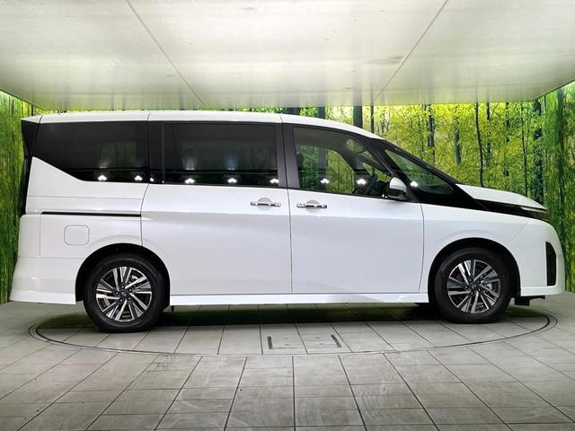 セレナ e-パワー ハイウェイスターV 禁煙車 純正12.3型ナビ 全周囲カメラ CD/DVD/フルセグ Bluetooth 純正フリップダウンモニター 衝突軽減装置 プロパイロット LEDヘッド/フォグ ハンズフリー両側電動スライドドア(28枚目)