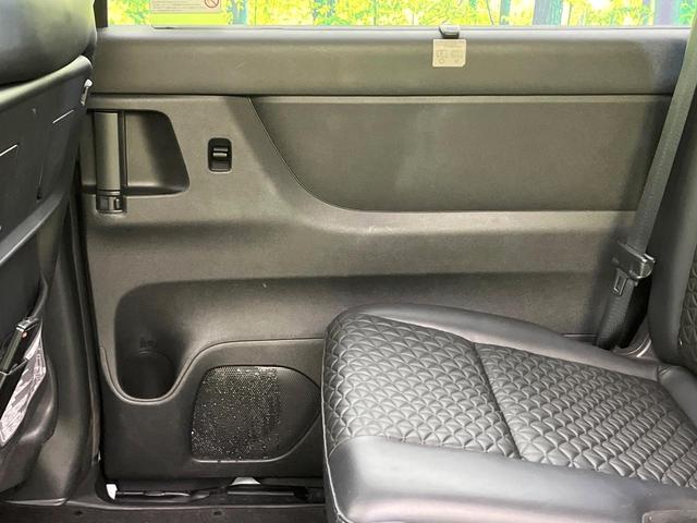 セレナ e-パワー ハイウェイスターV 禁煙車 純正12.3型ナビ 全周囲カメラ CD/DVD/フルセグ Bluetooth 純正フリップダウンモニター 衝突軽減装置 プロパイロット LEDヘッド/フォグ ハンズフリー両側電動スライドドア(34枚目)