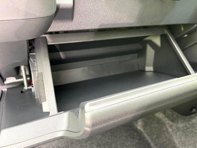 シエンタ ハイブリッドX 登録済未使用車 衝突軽減装置 レーダークルコン LEDヘッドライト オートハイビーム レーンアシスト 電動スライドドア オートエアコン スマートキー(43枚目)