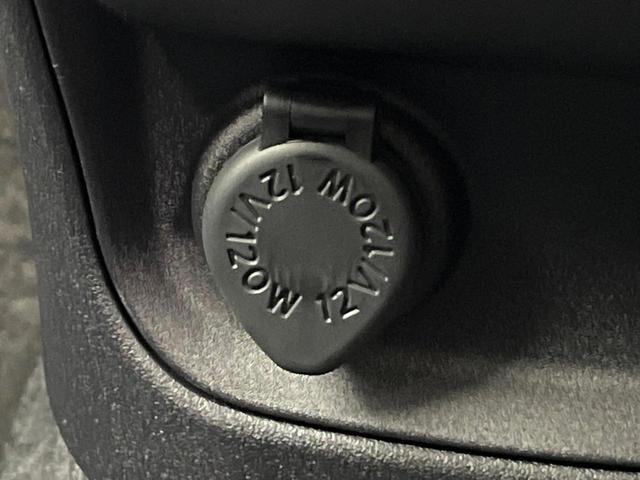 シエンタ ハイブリッドX 登録済未使用車 衝突軽減装置 レーダークルコン LEDヘッドライト オートハイビーム レーンアシスト 電動スライドドア オートエアコン スマートキー(50枚目)