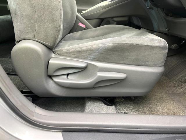 プリウス Ｇ　禁煙車　純正ＳＤナビ　ＣＤ／ＤＶＤ／地デジ　Ｂｌｕｅｔｏｏｔｈ接続　バックカメラ　クルコン　ＨＩＤヘッド／フォグ　オートライト　スマートキー　ビルトインＥＴＣ　オートエアコン（32枚目）