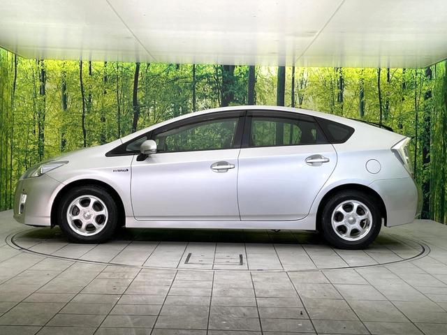 プリウス Ｇ　禁煙車　純正ＳＤナビ　ＣＤ／ＤＶＤ／地デジ　Ｂｌｕｅｔｏｏｔｈ接続　バックカメラ　クルコン　ＨＩＤヘッド／フォグ　オートライト　スマートキー　ビルトインＥＴＣ　オートエアコン（51枚目）