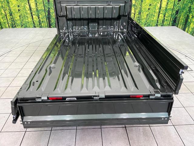 キャリイトラック KCエアコン・パワステ パートタイム4WD 禁煙車 後期型 5速MT 純正オーディオ パーキングセンサー オートライト パワーウィンドウ エアコン/パワーステアリング リアリーフサスペンション 3方開荷台 キーレスキー(42枚目)