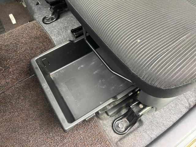 デイズルークス ハイウェイスター X Gパッケージ 4WD 禁煙車 純正ナビ 全周囲カメラ CD/DVD/フルセグ Bluetooth接続 純正フリップダウンモニター HIDヘッドライト 両側電動スライドドア 革巻きステアリング 後席ロールサンシェード(34枚目)