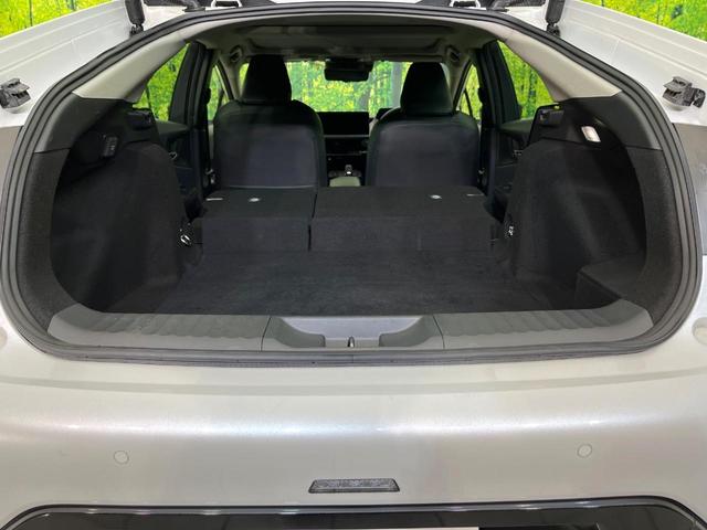 プリウス Z 4WD 禁煙車 サンルーフ 寒冷地仕様 純正12.3型ナビ 全周囲カメラ フルセグ Bluetooth 衝突軽減装置 アドバンスドパーク LEDヘッド/フォグ オートハイビーム シートベンチレーション(27枚目)