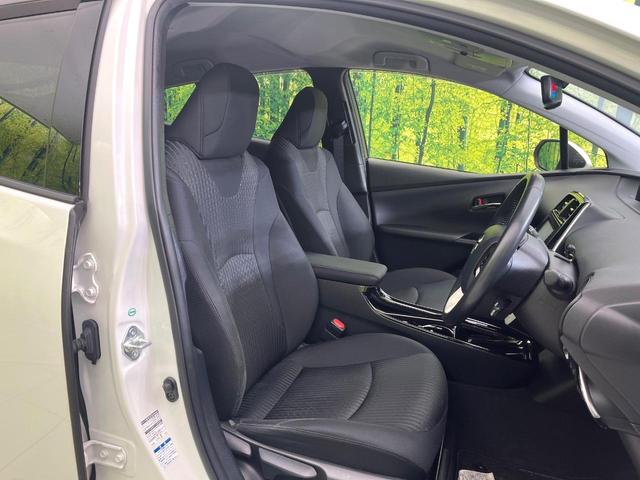 プリウス Sセーフティプラス 4WD 禁煙車 SDナビ バックカメラ CD/DVD/地デジ Bluetooth 衝突軽減装置 レーダークルコン レーンアシスト LEDヘッド/フォグ オートハイビーム パーキングアシスト ETC(8枚目)