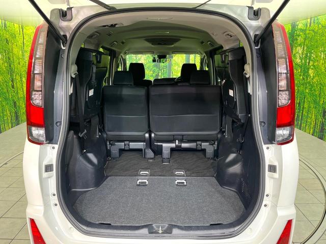 ノア Si 禁煙車 純正9型ナビ バックカメラ CD/DVD/フルセグ Bluetooth 純正フリップダウンモニター 衝突軽減装置 LEDヘッドライト オートライト 両側電動スライドドア オートエアコン ETC(10枚目)